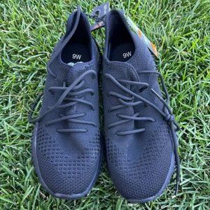 AVIA 9W Black Lightweight Walking Shoes Knit/Sock like Collar Size 9 Wide NEW!